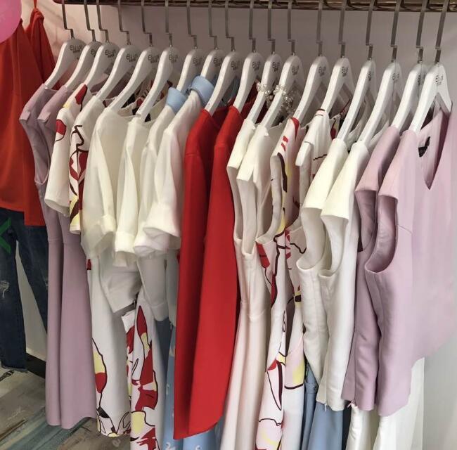 廣州服裝批發市場有哪些貨可以選擇,開服裝店前先定位